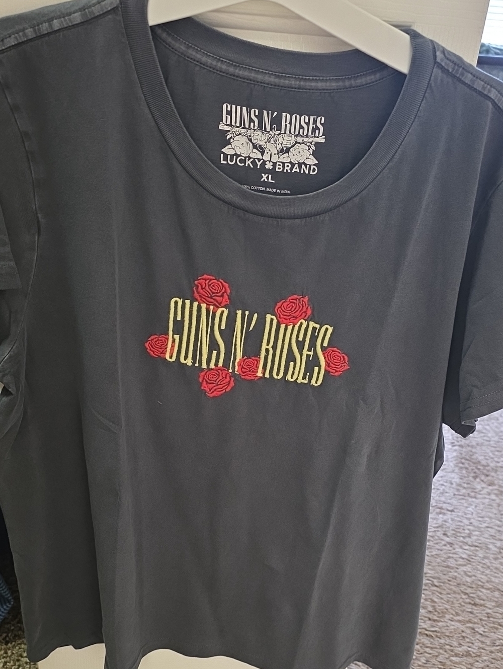 Lucky Brand Gray Tee with Red Roses and Yellow Logo
